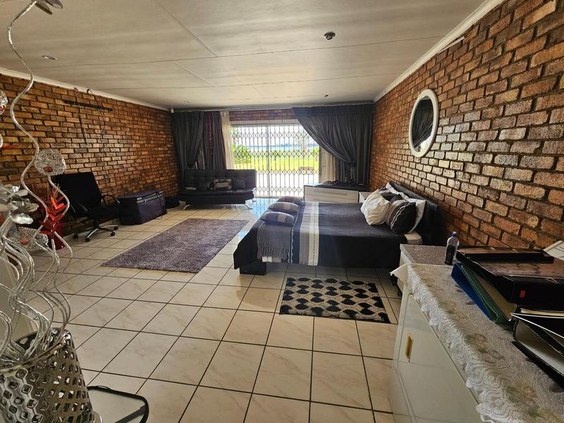 3 Bedroom Property for Sale in Oranjeville Free State